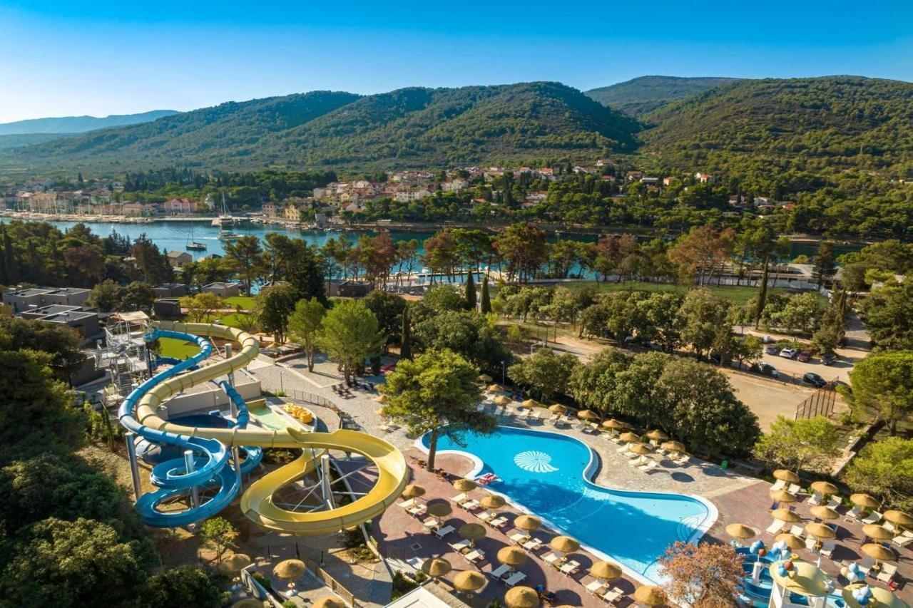 Trim Sunny Apartments By Valamar สตารีกราด ภายนอก รูปภาพ