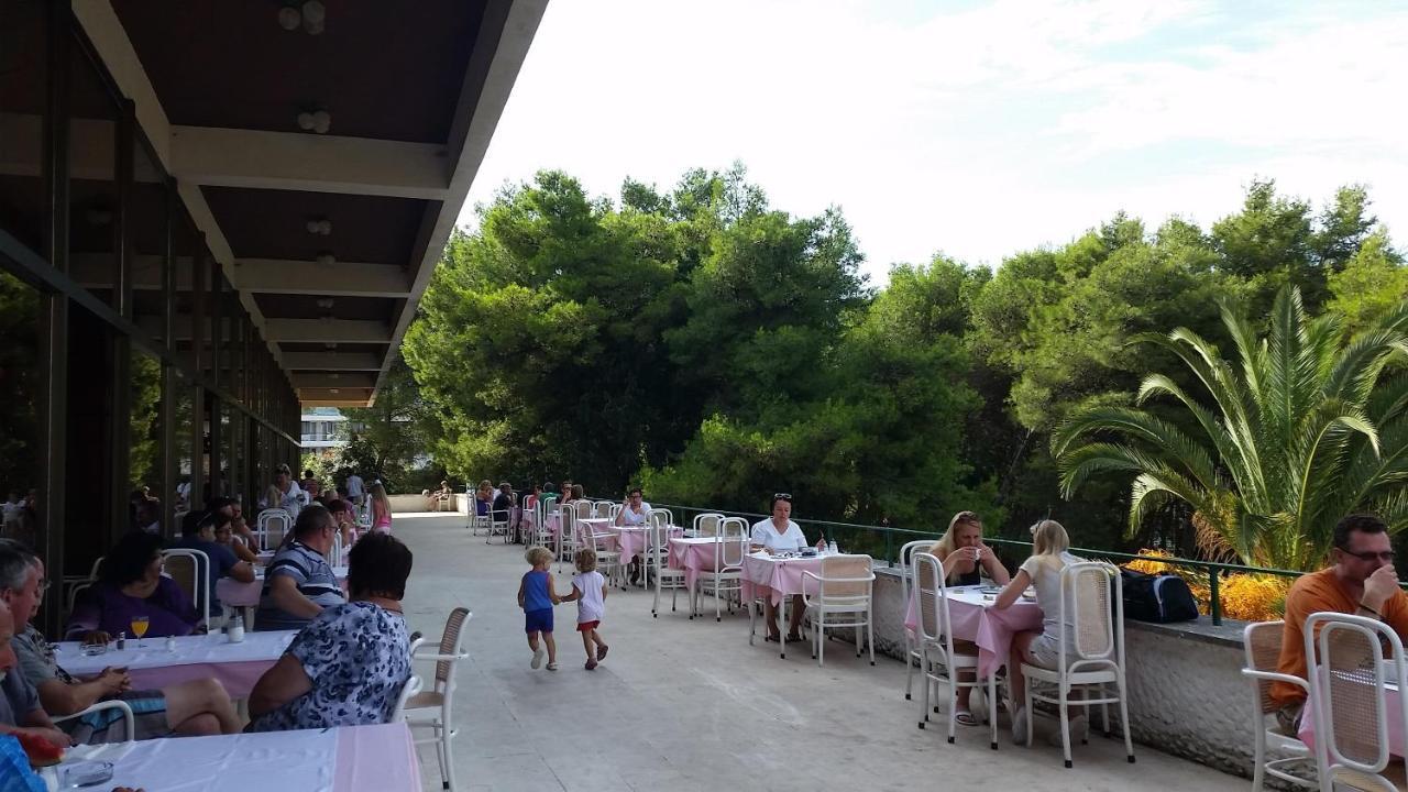 Trim Sunny Apartments By Valamar สตารีกราด ภายนอก รูปภาพ